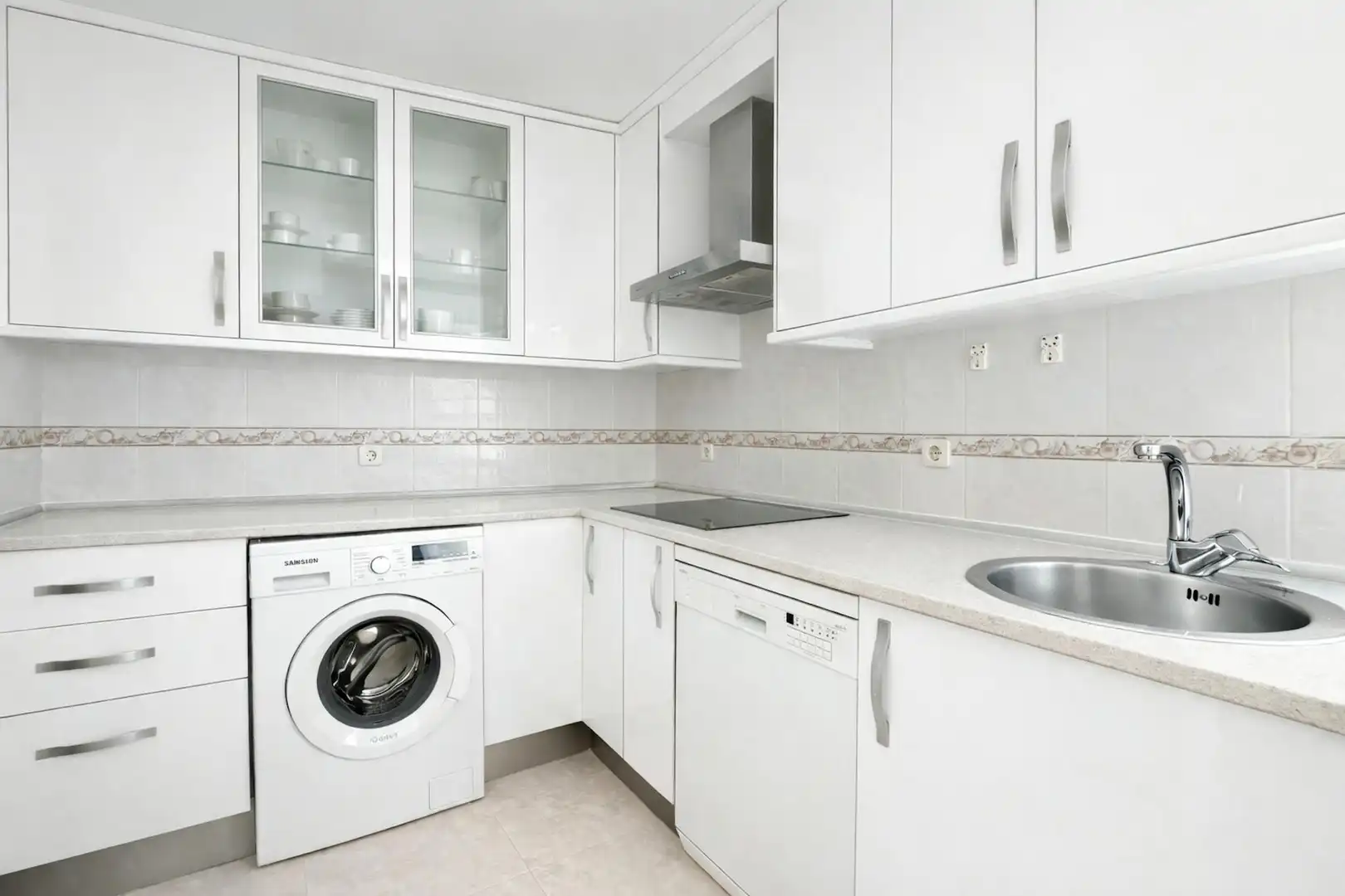 Cocina de Piso de alquiler en Madrid con Calefacción y Lavadora