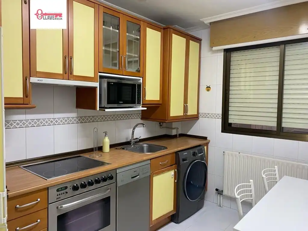 Küche von Wohnung zum Verkauf in Burgos mit Heizung, Parkett und Abstellraum