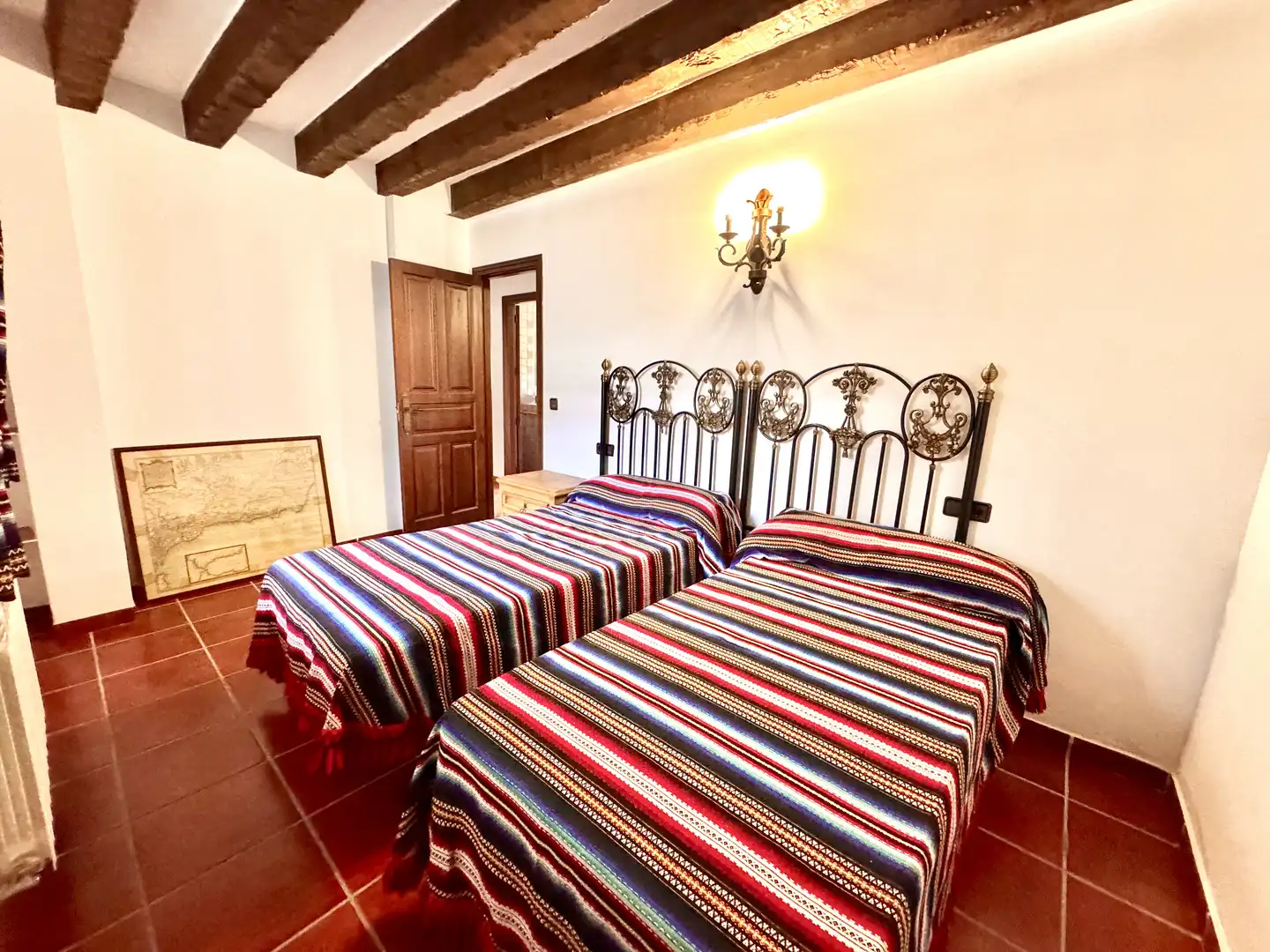 Bedroom of Buildings for sale in Juviles  with Alarm