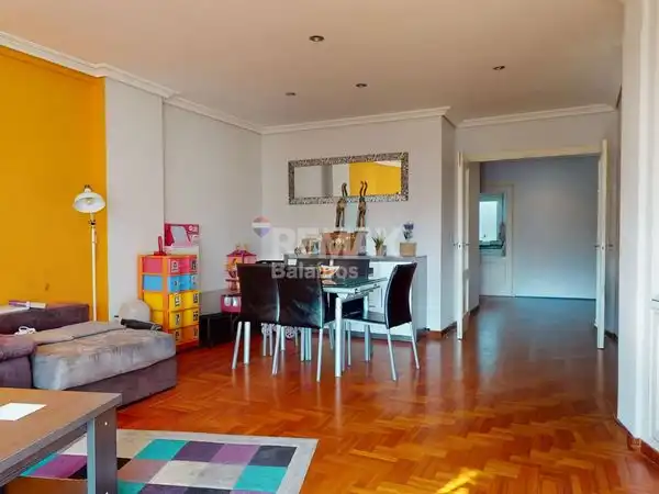 Living room of Flat for sale in Vigo   with Heating, Parquet flooring and Storage room