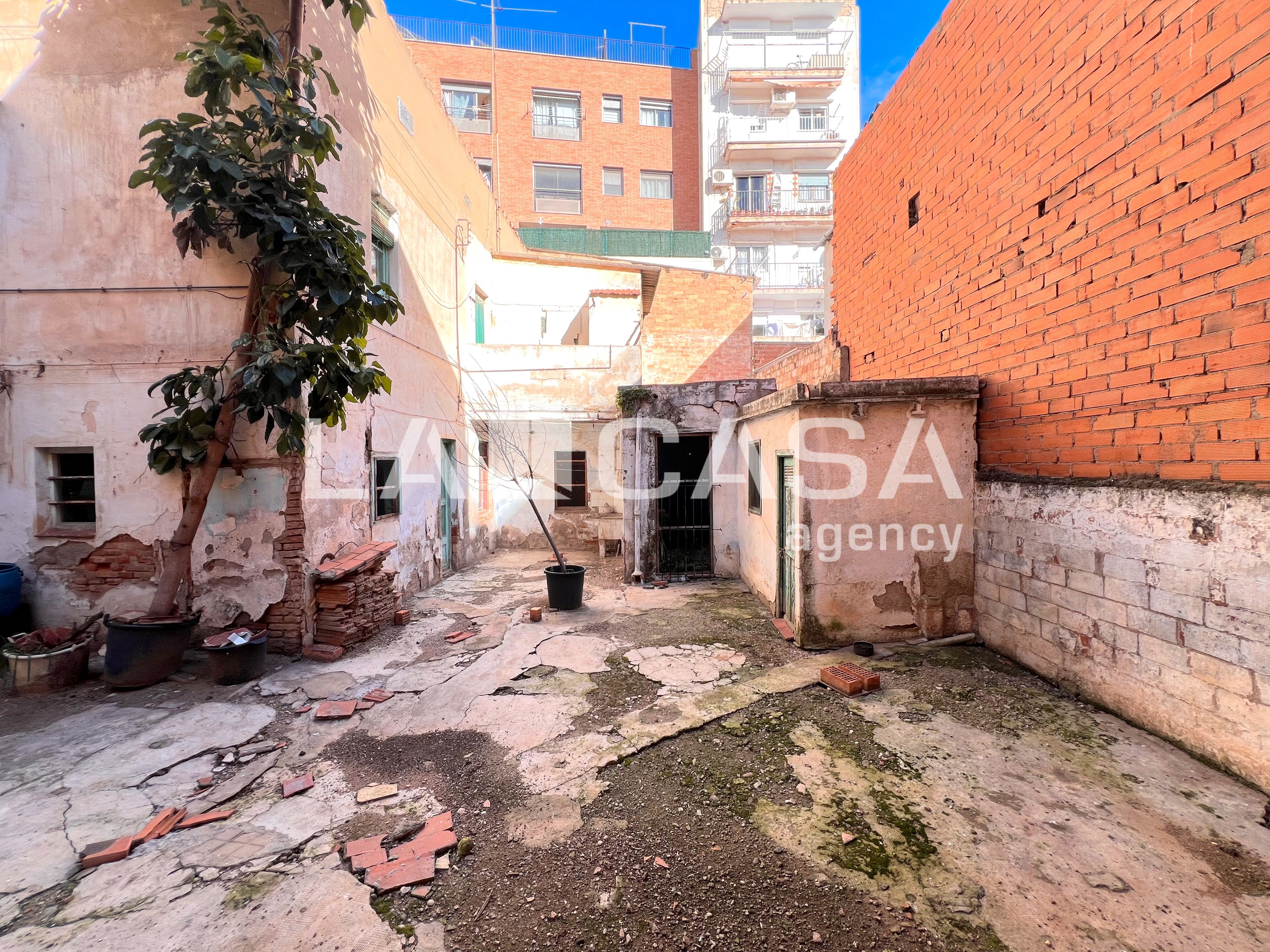 Planta baja for sale in Badalona