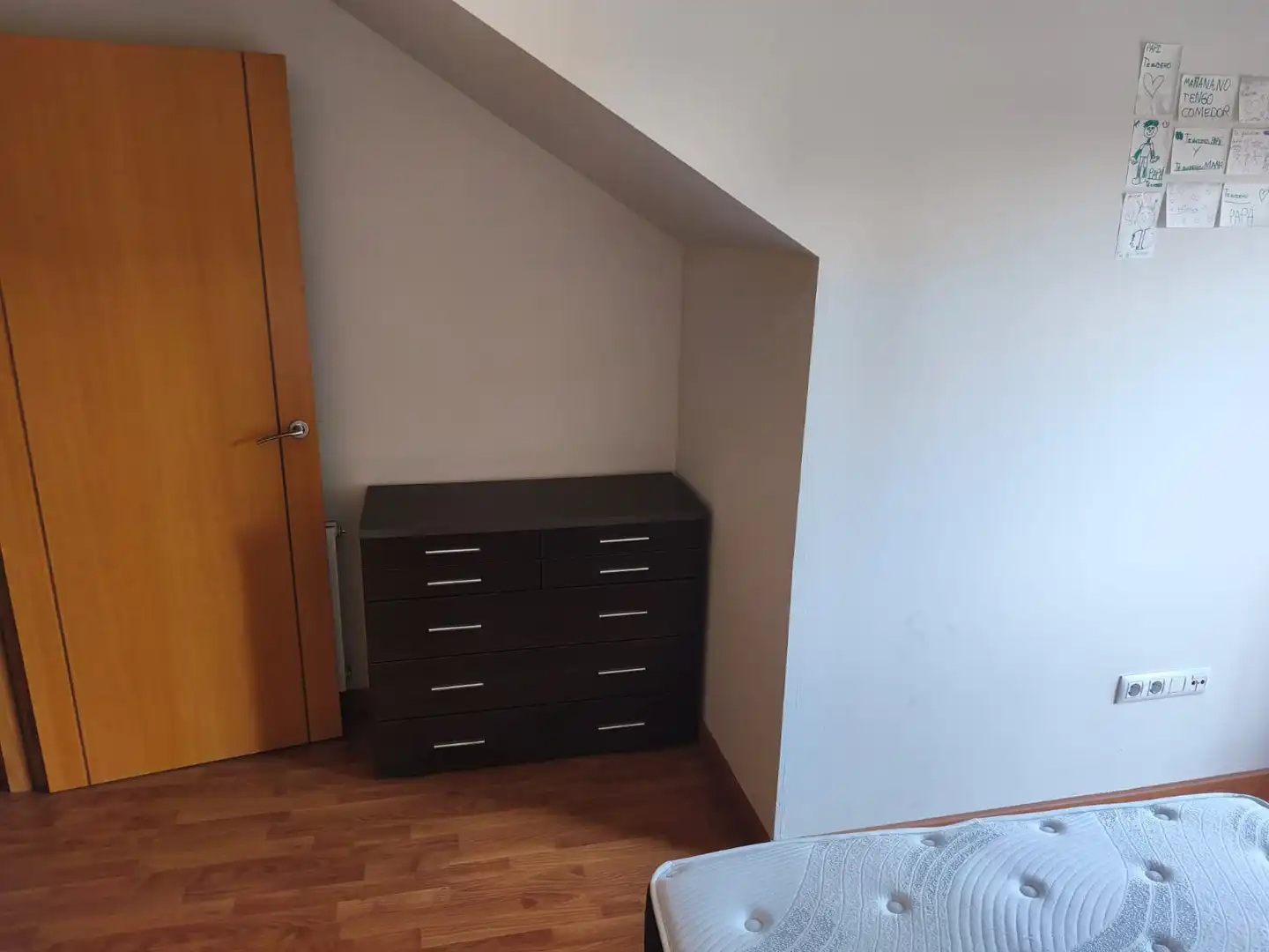 Schlafzimmer von Wohnung zur Miete in Badajoz mit Klimaanlage, Heizung und Möbliert