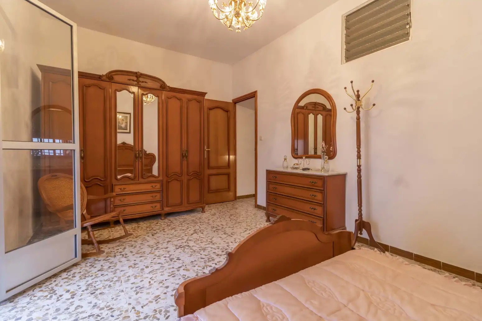 Schlafzimmer von Einfamilien-Reihenhaus zum Verkauf in Brenes mit Terrasse, Möbliert und Balkon
