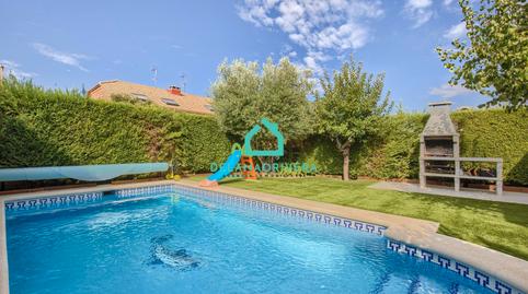 Foto 2 de Casa adosada en venda a Urb. Belvalle, Madrid