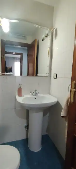 Badezimmer von Wohnung zum Verkauf in Linares mit Klimaanlage, Heizung und Privatgarten