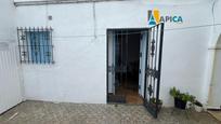 Vista exterior de Casa o xalet en venda en Benalup-Casas Viejas amb Terrassa i Traster
