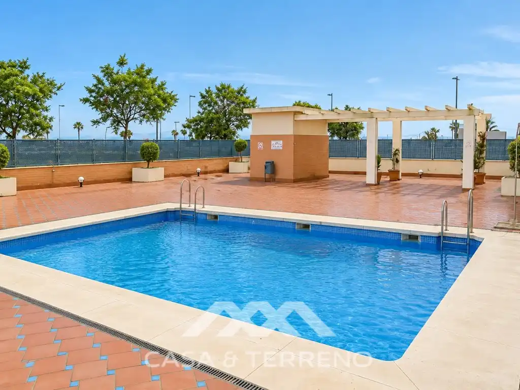 Wohnung zur Miete in Calle Mar Cantábrico, Poniente - Faro