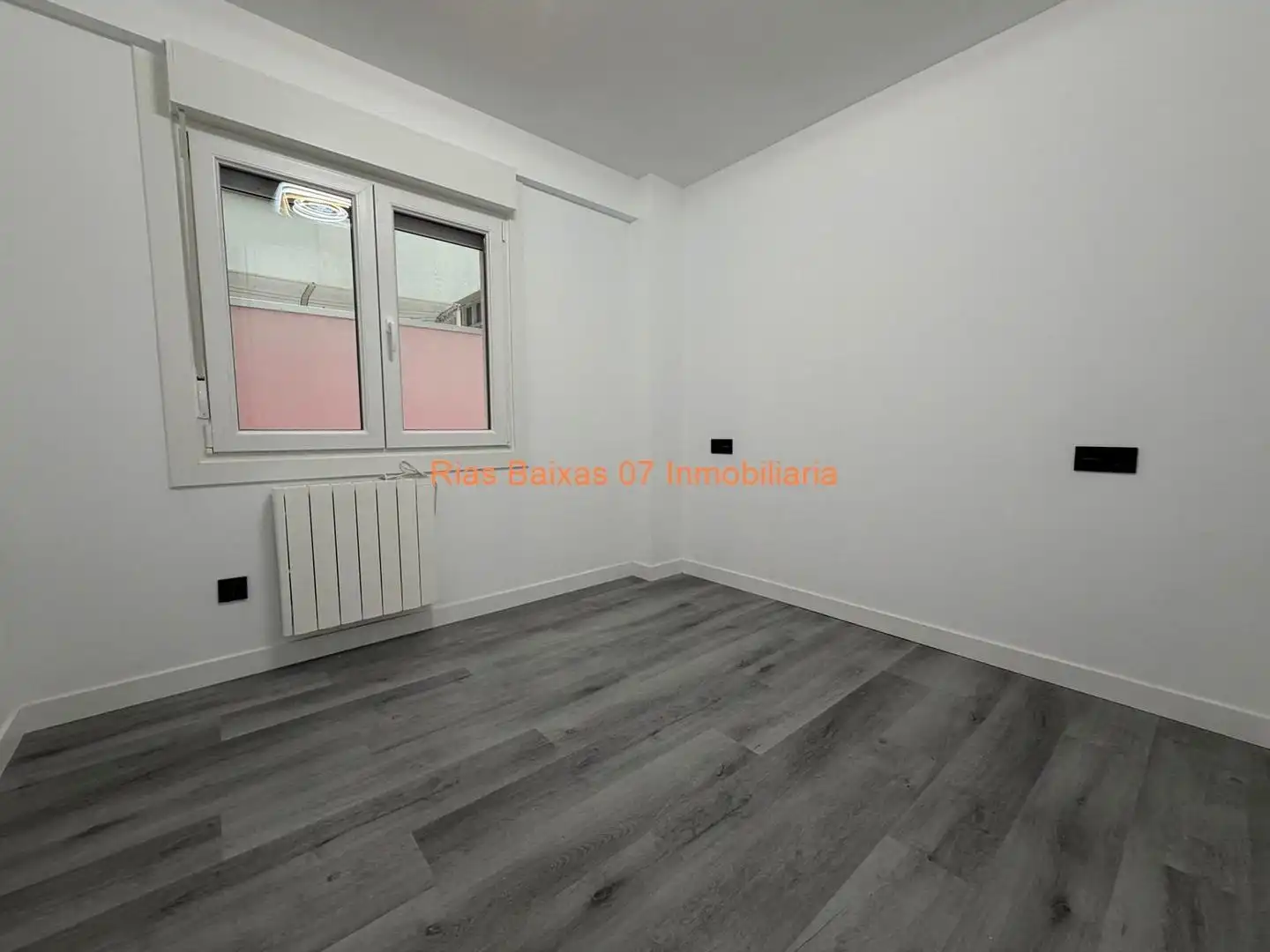 Piso en venta en Vigo  con Calefacción, Terraza y Trastero