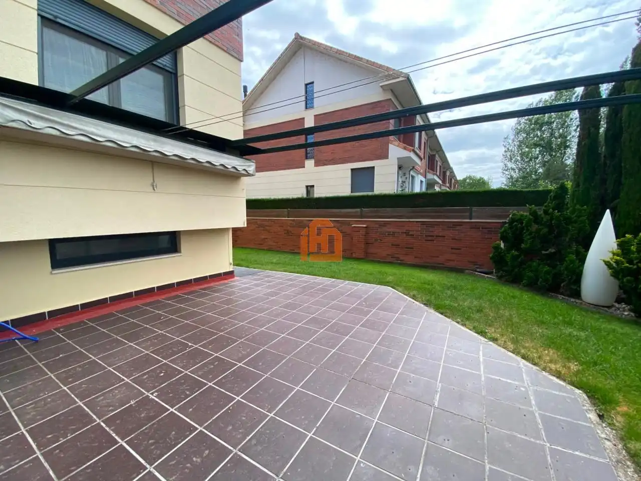 Terraza de Casa adosada en venta en San Andrés del Rabanedo con Calefacción, Jardín privado y Trastero