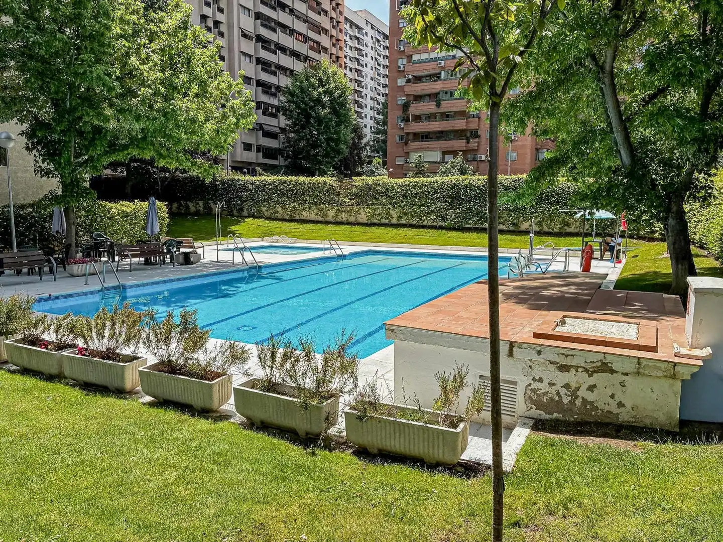 Piscina de Piso en venta en Madrid con Aire acondicionado, Calefacción y Jardín privado