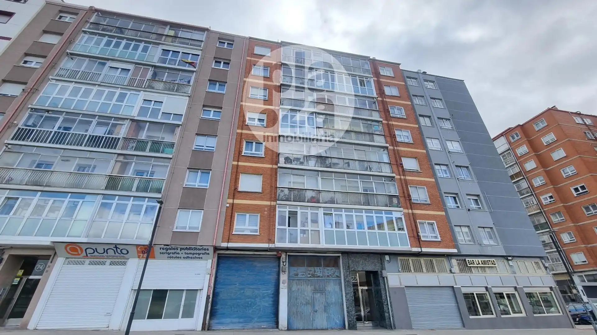 Vista exterior de Piso de alquiler en Burgos Capital con Calefacción, Terraza y Amueblado