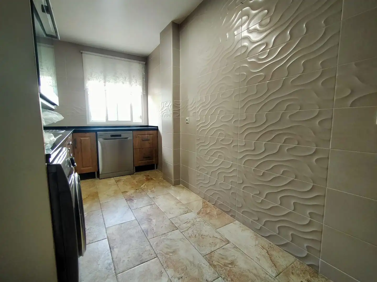 Kitchen of Flat for sale in Sevilla  with Air Conditioner and Terrace