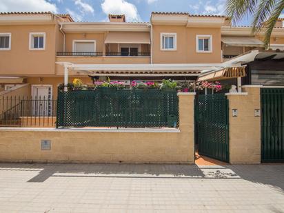 Vista exterior de Casa o xalet en venda en Elche / Elx amb Aire condicionat, Terrassa i Balcó