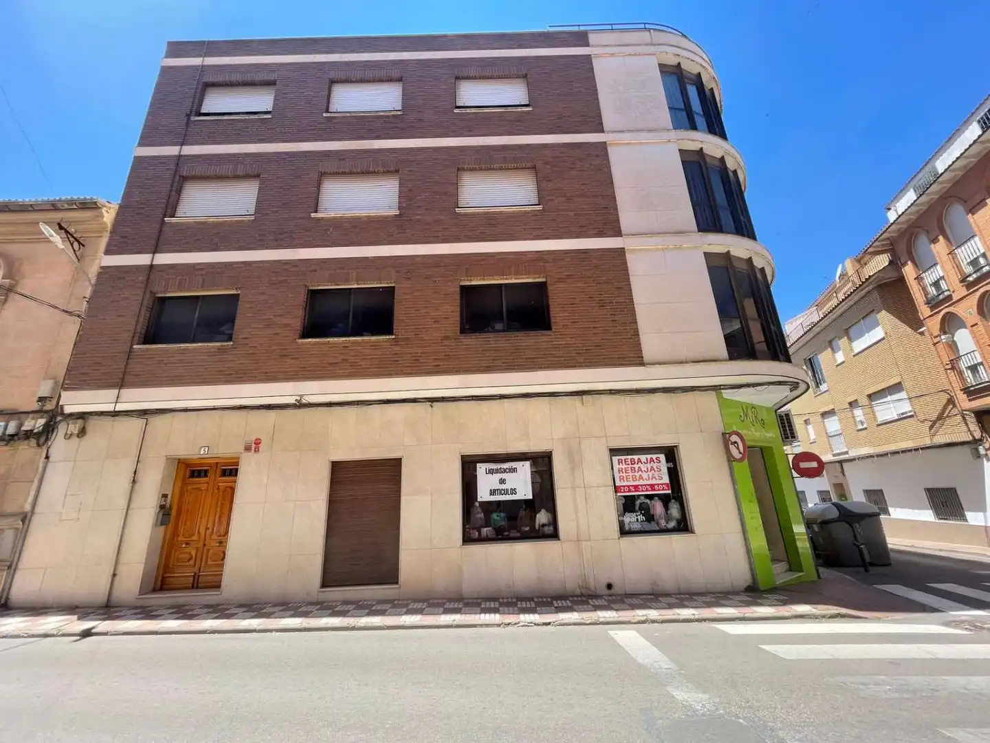 Exterior view of Buildings for sale in Madridejos