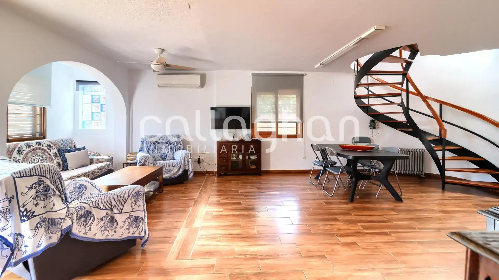 Adosado con terraza en venta en Corinto - Almarda