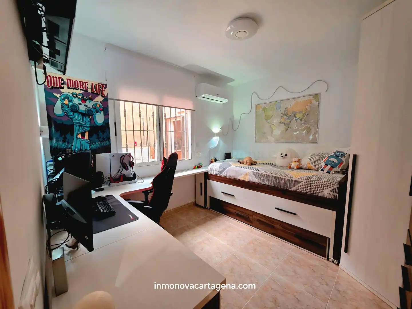 Habitación de Casa adosada en venta en Cartagena
