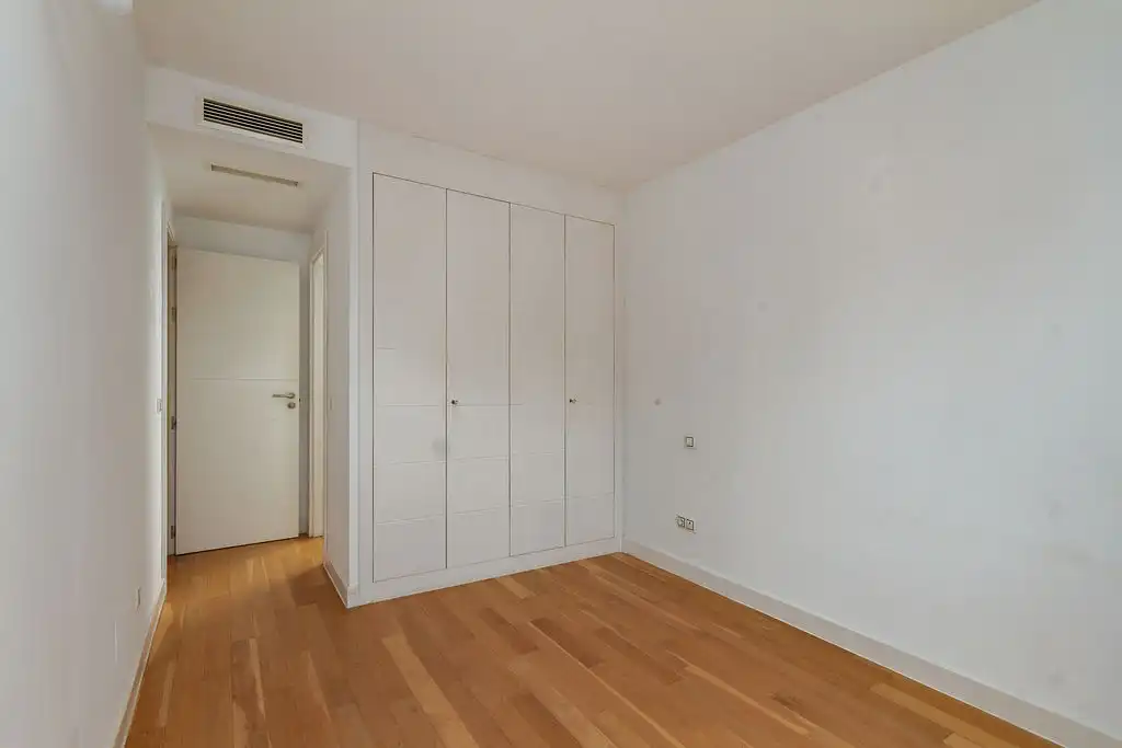 Bedroom of Flat for sale in Madrid  with Storage room and Swimming Pool
