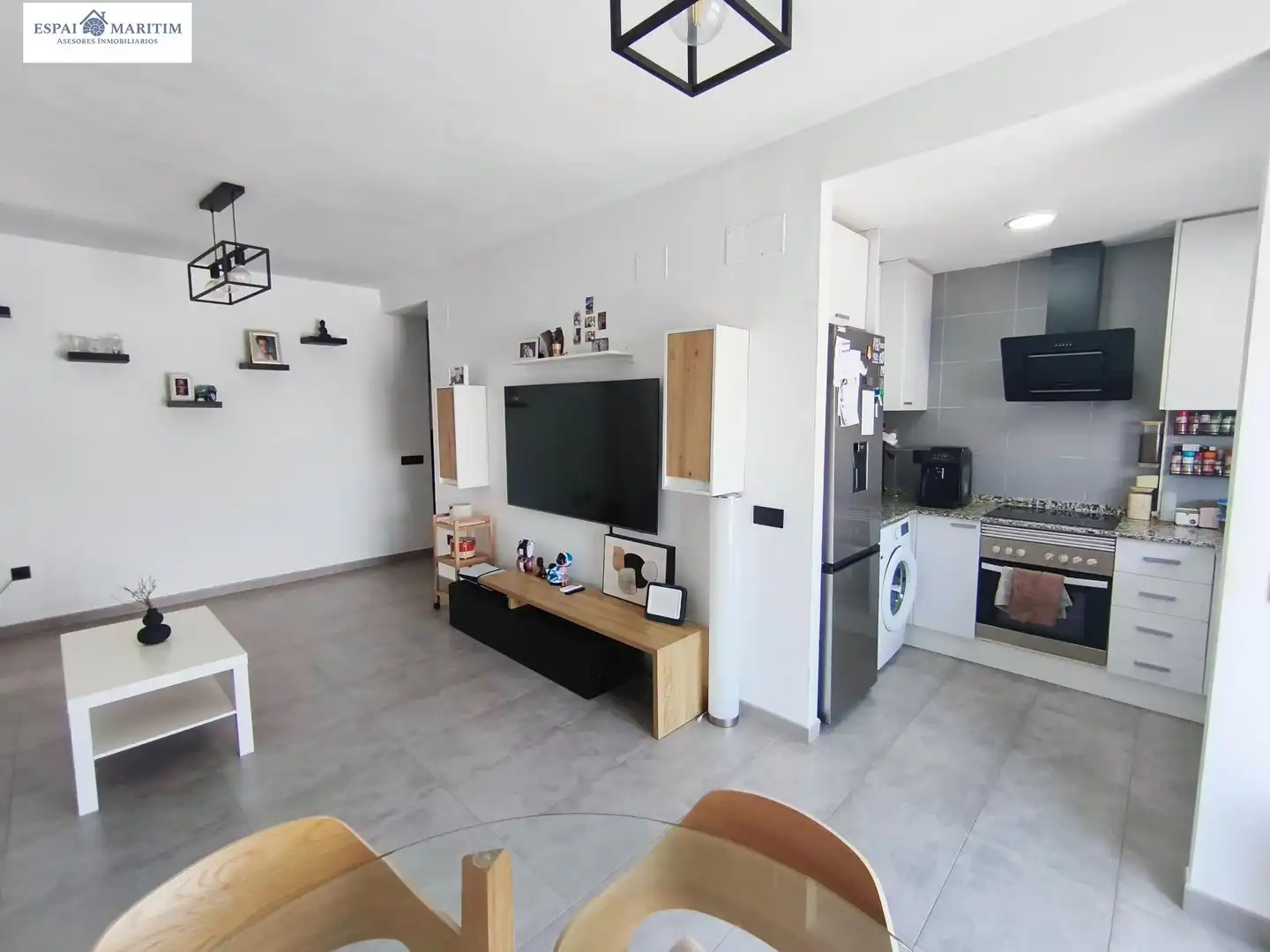 Wohnzimmer von Dachboden zum Verkauf in Vilamarxant mit Klimaanlage, Terrasse und Ofen