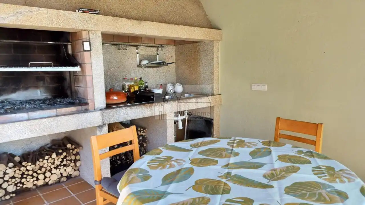 Cocina de Casa o chalet en venta en Mos con Calefacción, Jardín privado y Trastero