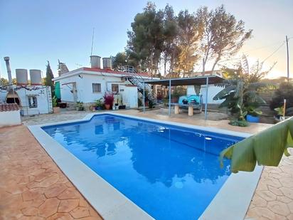 Piscina de Casa o xalet en venda en Cubelles