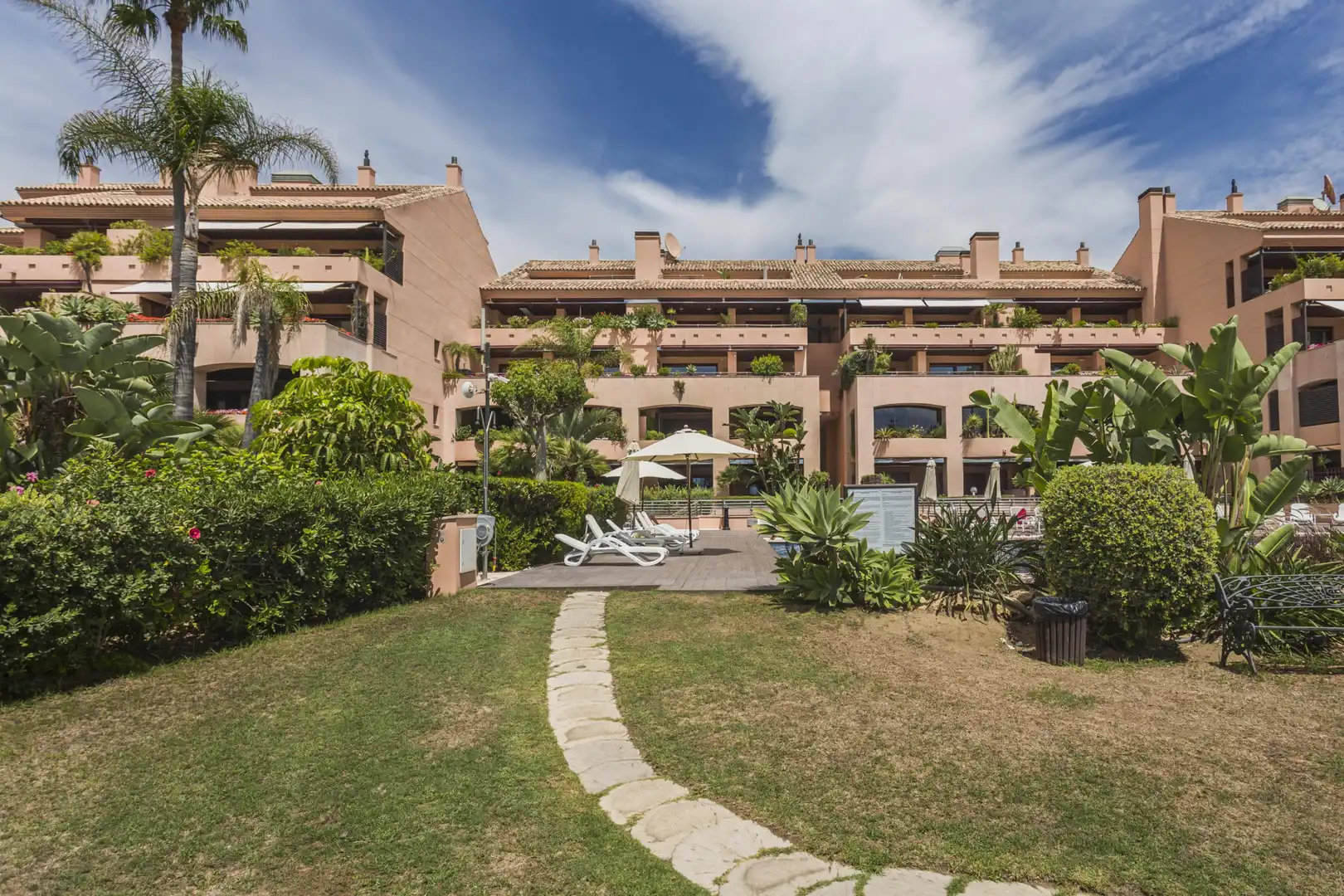 Home with pool for sale in Nueva Andalucía, imagen 46
