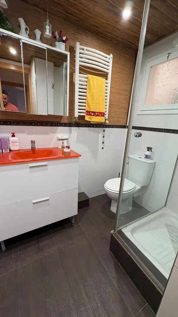 Bathroom of Flat for sale in Pineda de Mar  with Air Conditioner, Heating and Balcony