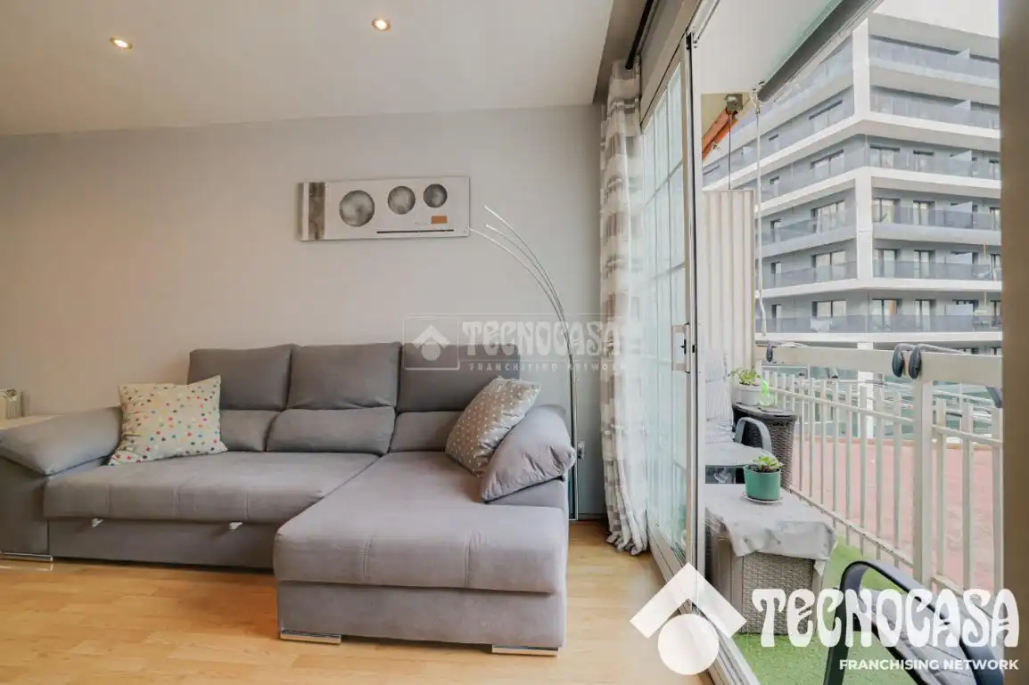 Sala d'estar de Pis en venda en Barcelona amb Aire condicionat, Calefacció i Parquet