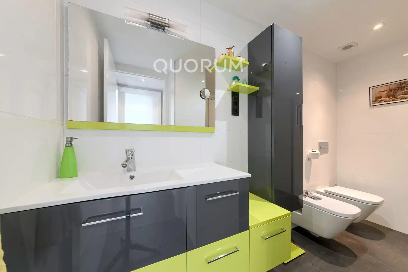 Badezimmer von Wohnung zum Verkauf in Basauri  mit Heizung und Möbliert