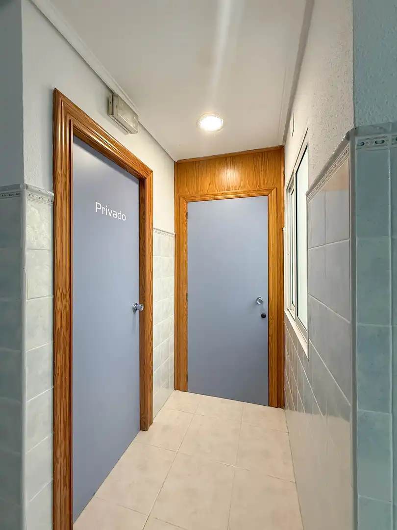 Bathroom of Commercial properties for sale in Valencia
