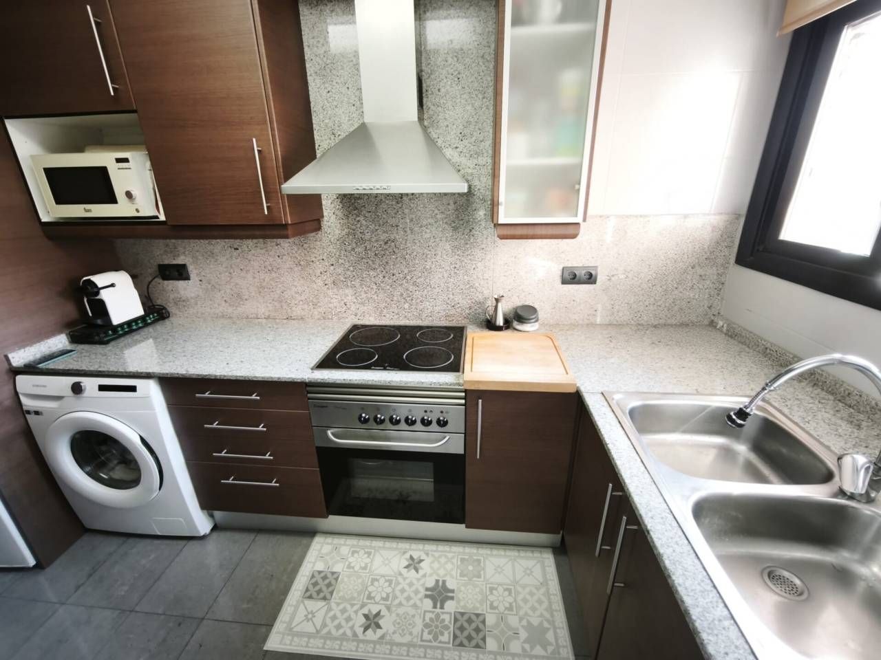 Kitchen of Flat for sale in Badalona  with Air Conditioner, Parquet flooring and Terrace