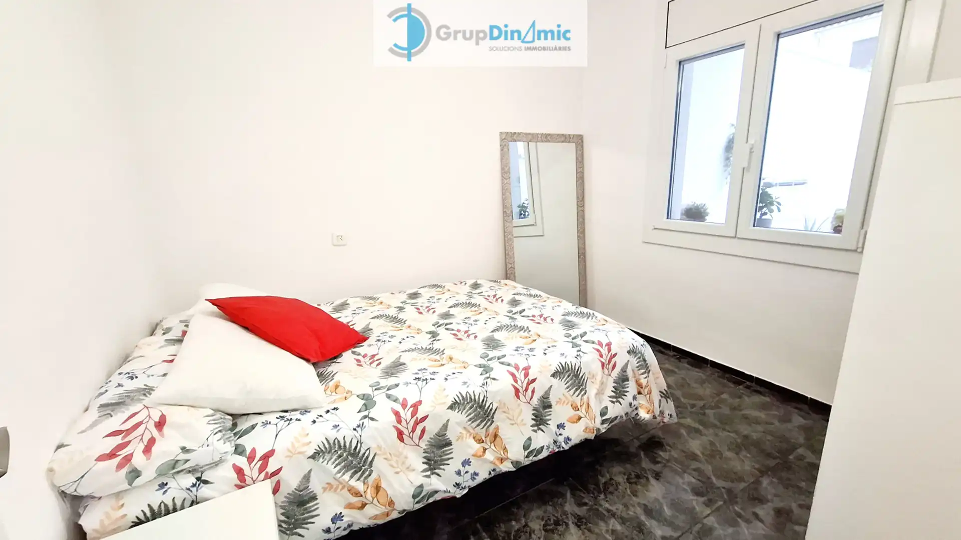 Habitación de Casa adosada en venta en Palamós con Jardín privado, Amueblado y Horno