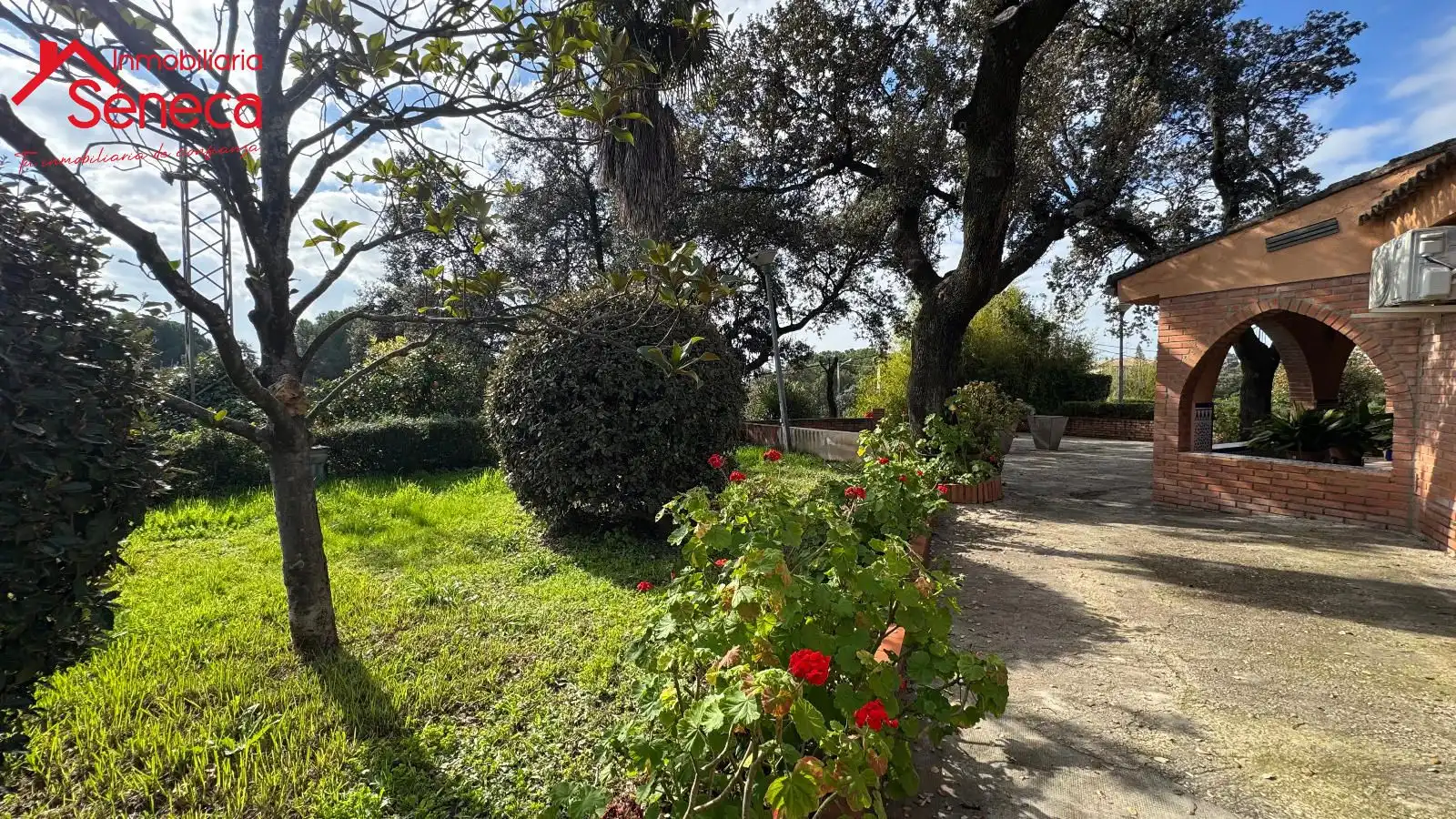 Garden of Houses for sale in Córdoba  with Air Conditioner, Heating and Storage room
