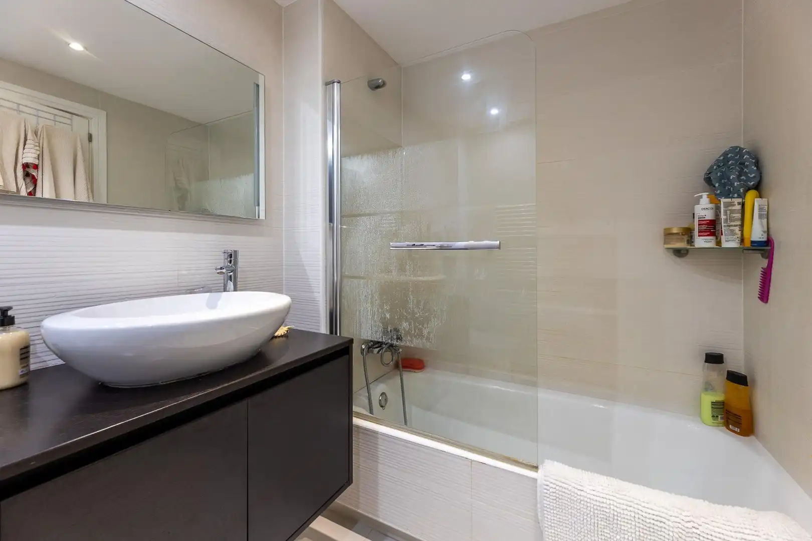 Badezimmer von Wohnung zum Verkauf in  Palma de Mallorca mit Klimaanlage, Heizung und Parkett