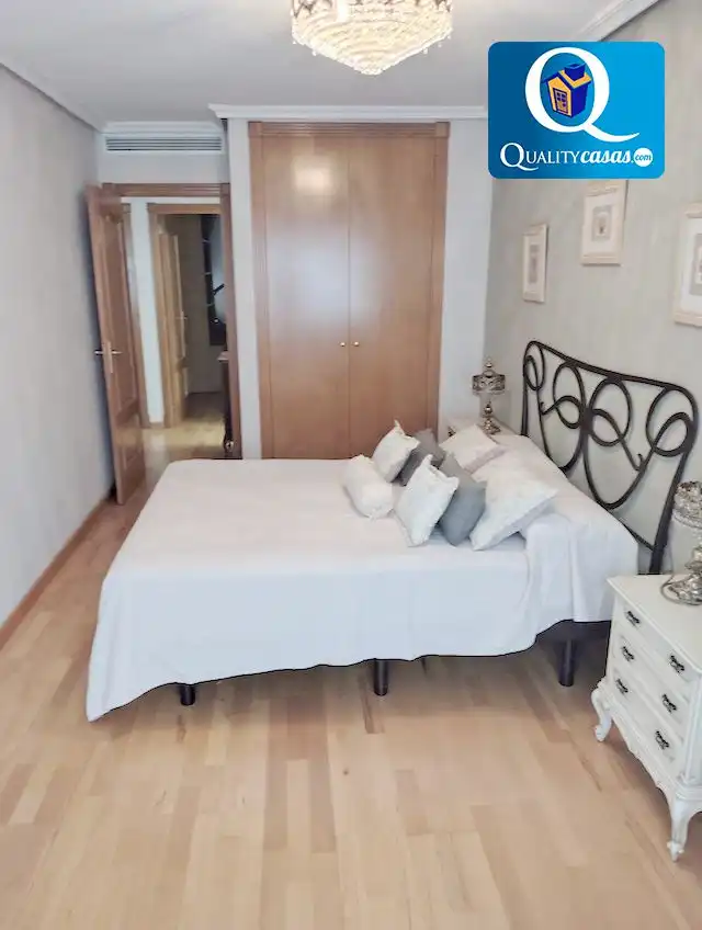 Dormitori de Pis de lloguer en Alicante / Alacant amb Aire condicionat, Calefacció i Terrassa