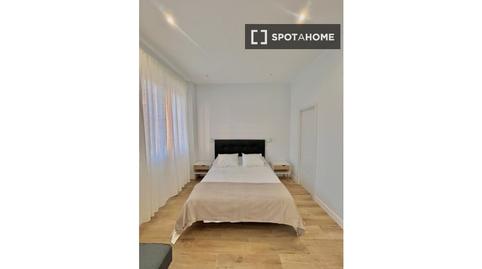 Photo 2 of Study to share in Pinar del Rey, Madrid