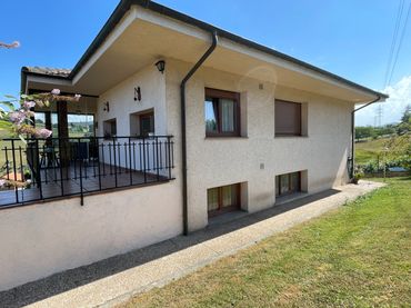 Haus mit Balkon zum Verkauf in Rural