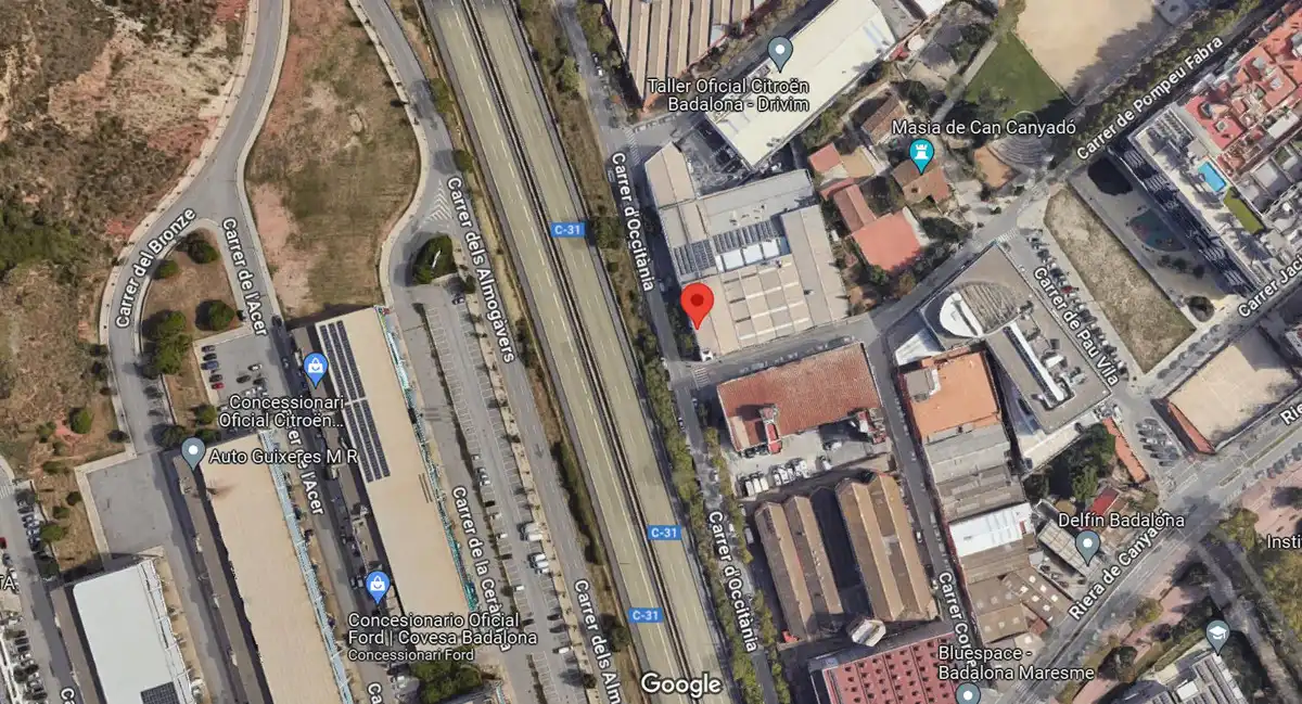 Nau industrial en venda a Centre