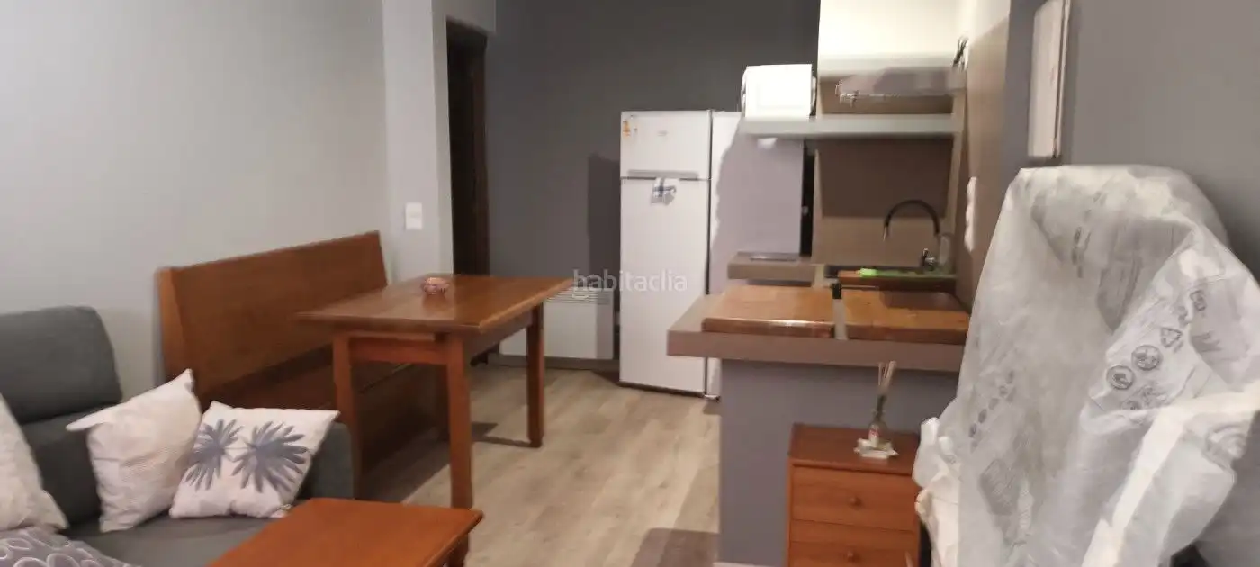 Office space to rent in Carrer del Raval 5