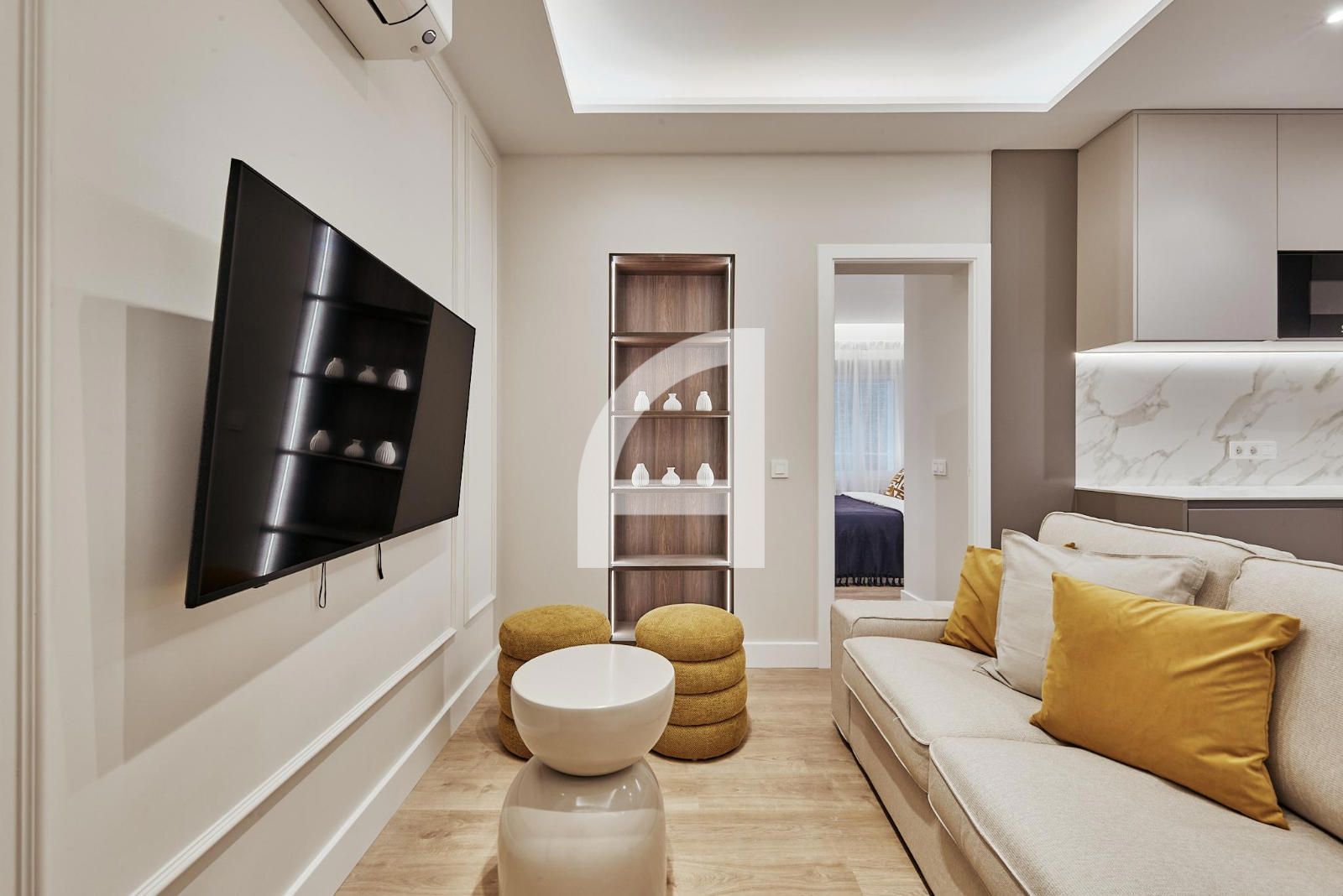 Living room of Flat for sale in  Madrid Capital  with Air Conditioner, Heating and Furnished