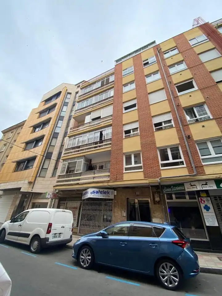 Gewerbefläche zur Miete in Calle Lope De Fenar 17 24003 Leon