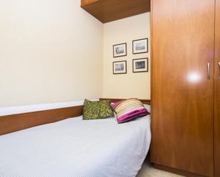 Bedroom of Apartment to share in  Barcelona Capital  with Air Conditioner