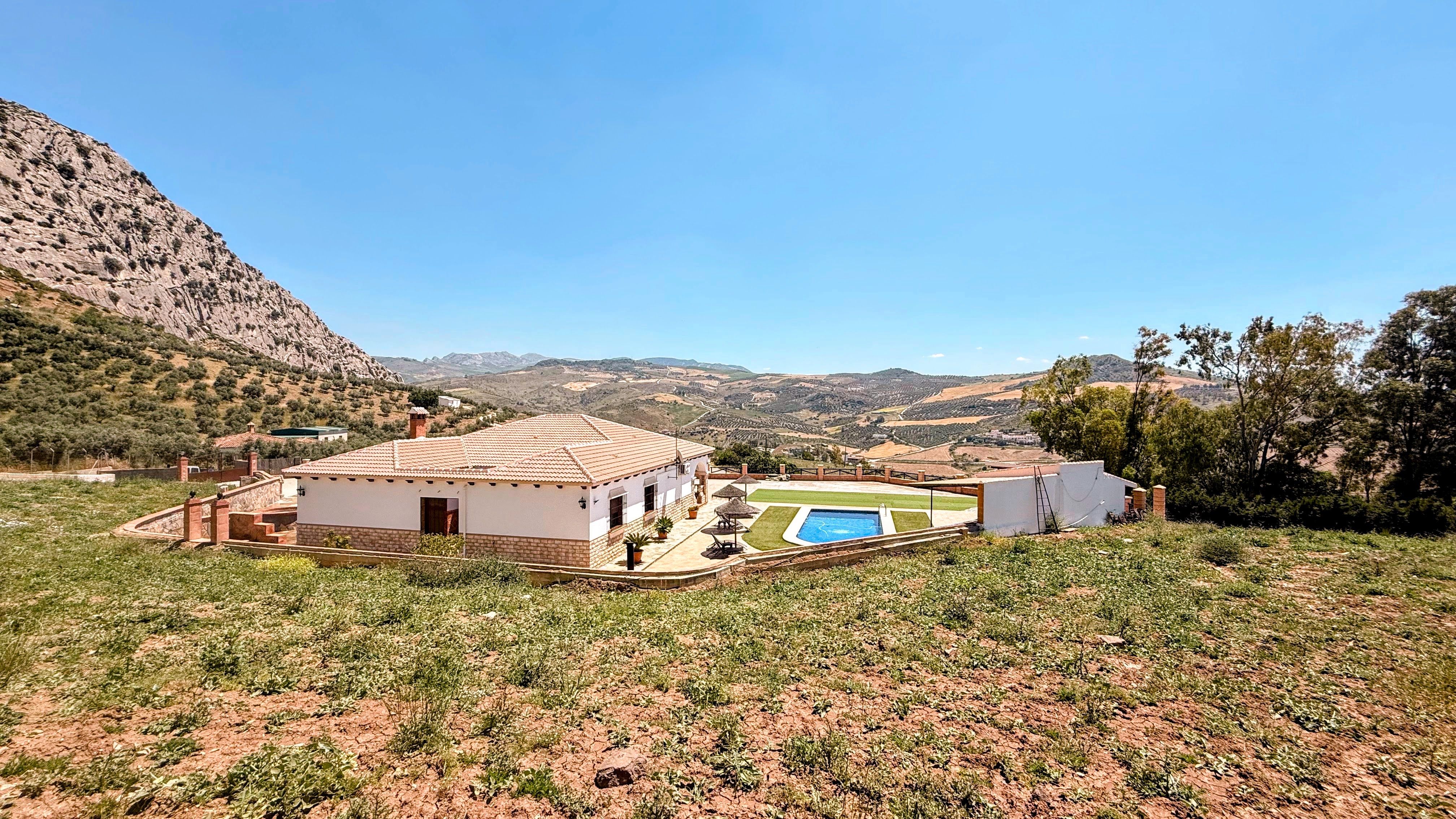 Exterior view of House or chalet for sale in Valle de Abdalajís  with Air Conditioner, Heating and Private garden