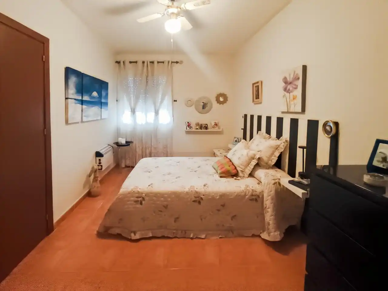Habitación de Casa o chalet en venta en Barajas de Melo con Aire acondicionado, Calefacción y Jardín privado