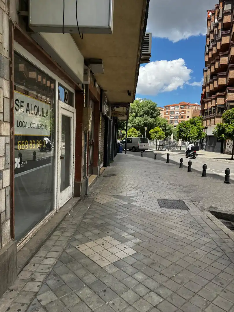 Local comercial de lloguer a Calle Martínez de la Rosa 21, imagen 14