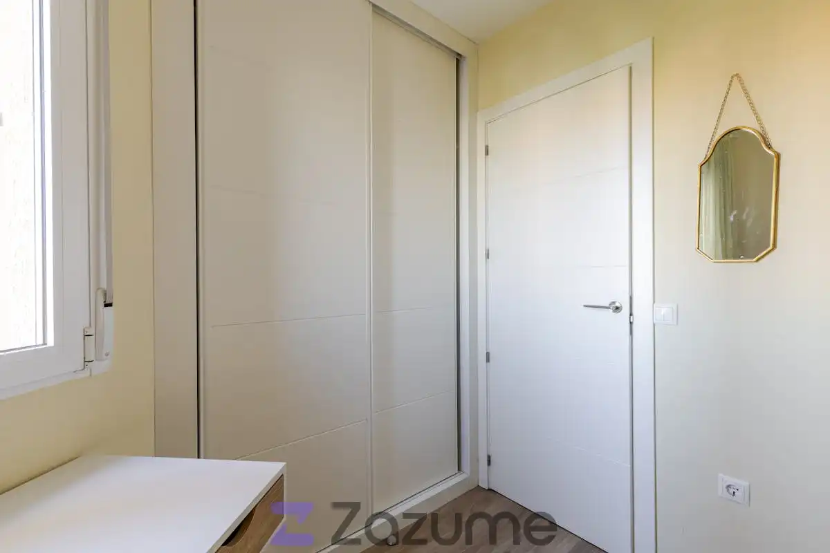 Bedroom of Flat for rent in Madrid  with Air Conditioner, Heating and Furnished