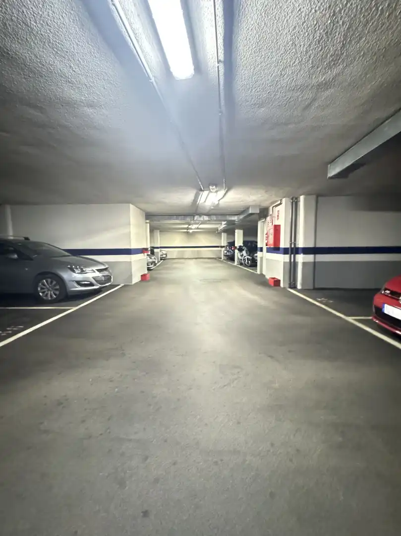 Parking de Ático en venta en Avilés con Calefacción, Parquet y Terraza