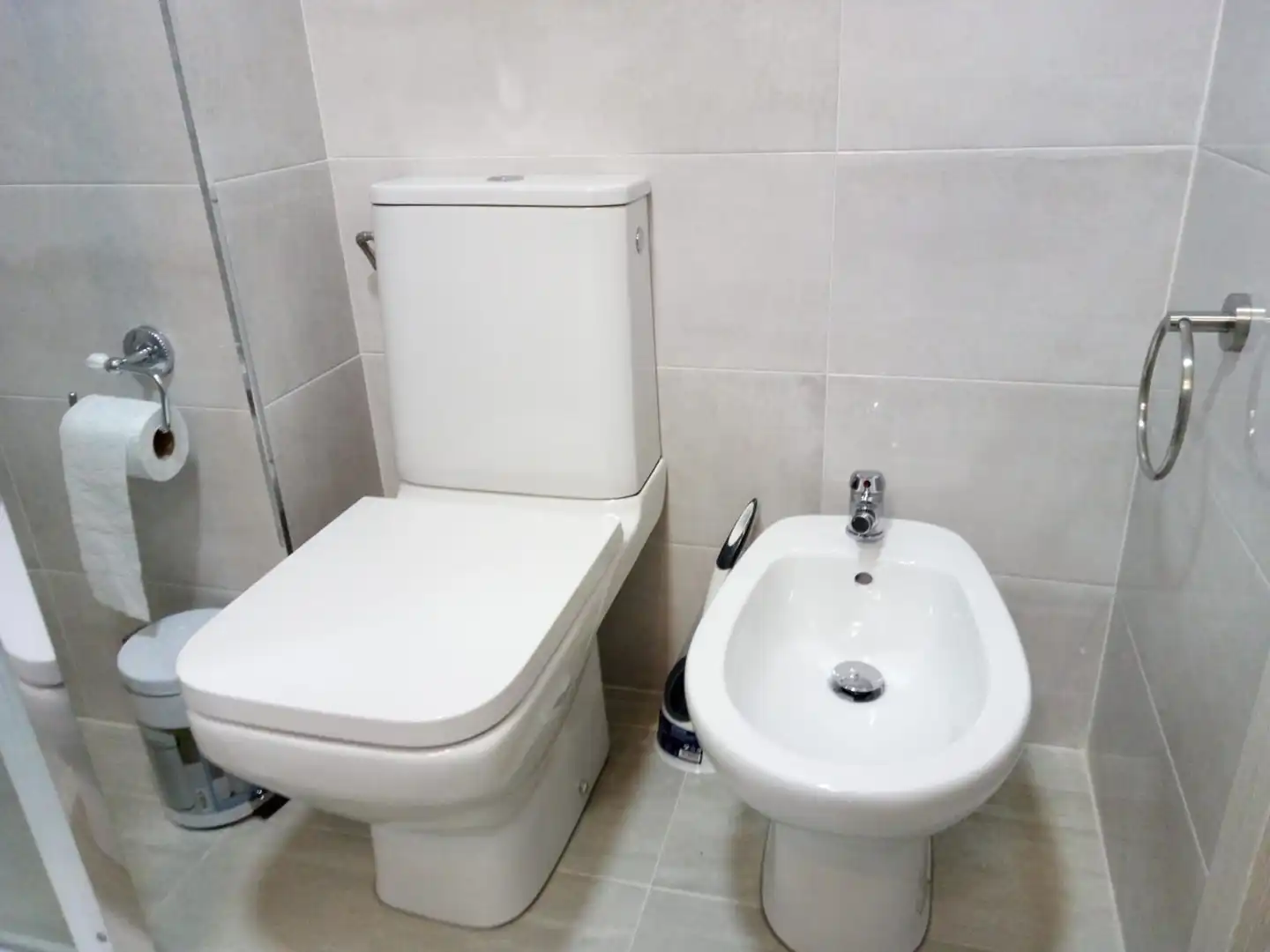 Badezimmer von Wohnung zur Miete in Granada mit Klimaanlage, Möbliert und Waschmaschine