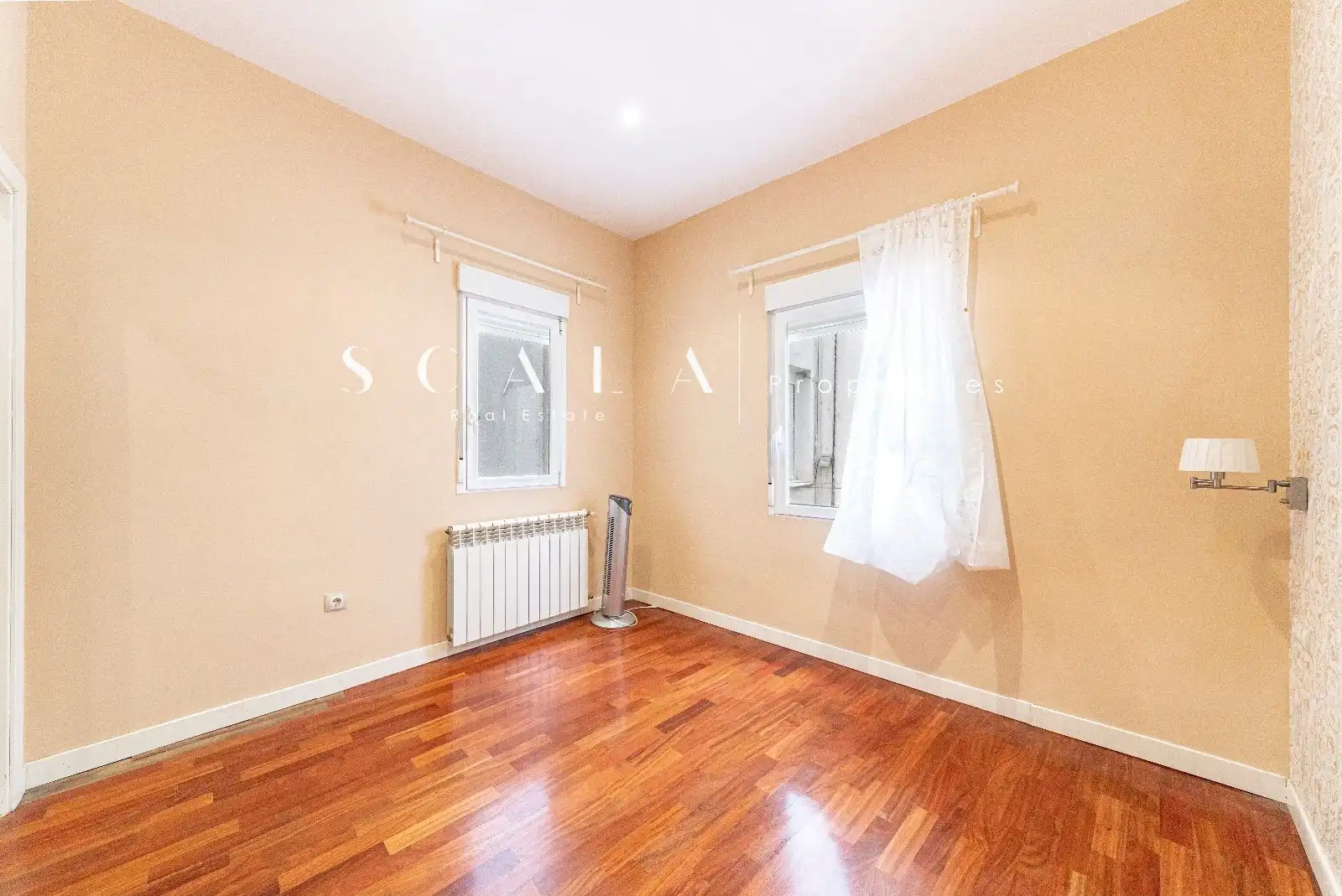 Bedroom of Flat for rent in Madrid  with Air Conditioner, Heating and Parquet flooring