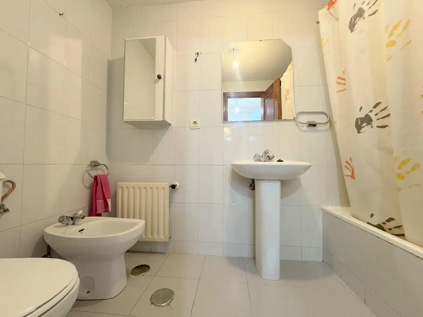 Bathroom of Flat for sale in Ávila  with Heating and Storage room
