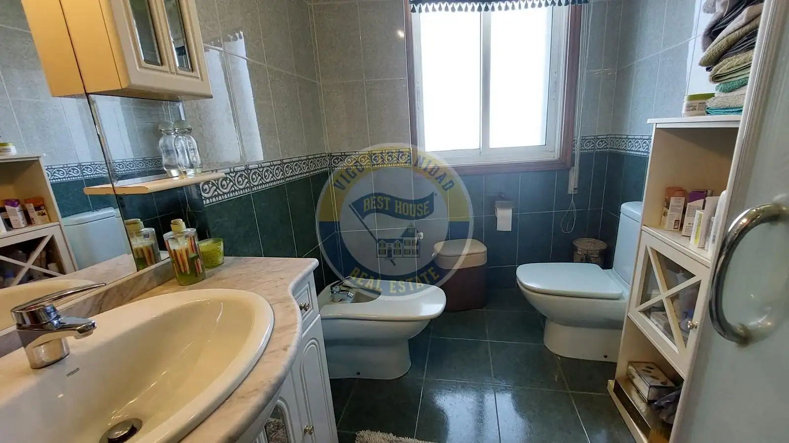 Baño de Piso en venta en Vigo  con Calefacción, Parquet y Trastero
